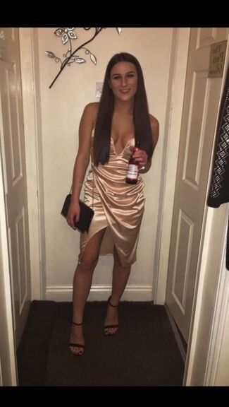 Free porn pics of Uk Chav caitlin  20 of 25 pics