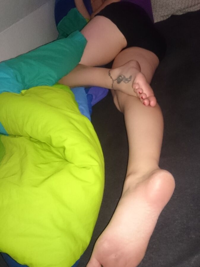 Free porn pics of Sleeping feet of Nathalie 19 of 28 pics