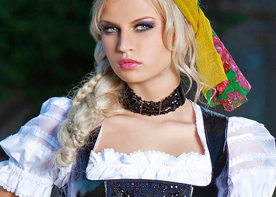 Free porn pics of Fesche Madln im Dirndl zum Hundertneunundsechszigst` n 4 of 100 pics