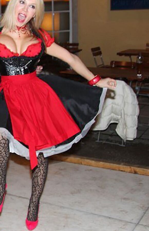 Free porn pics of Fesche Madln im Dirndl zum Hundertsiebzigst`n 20 of 100 pics