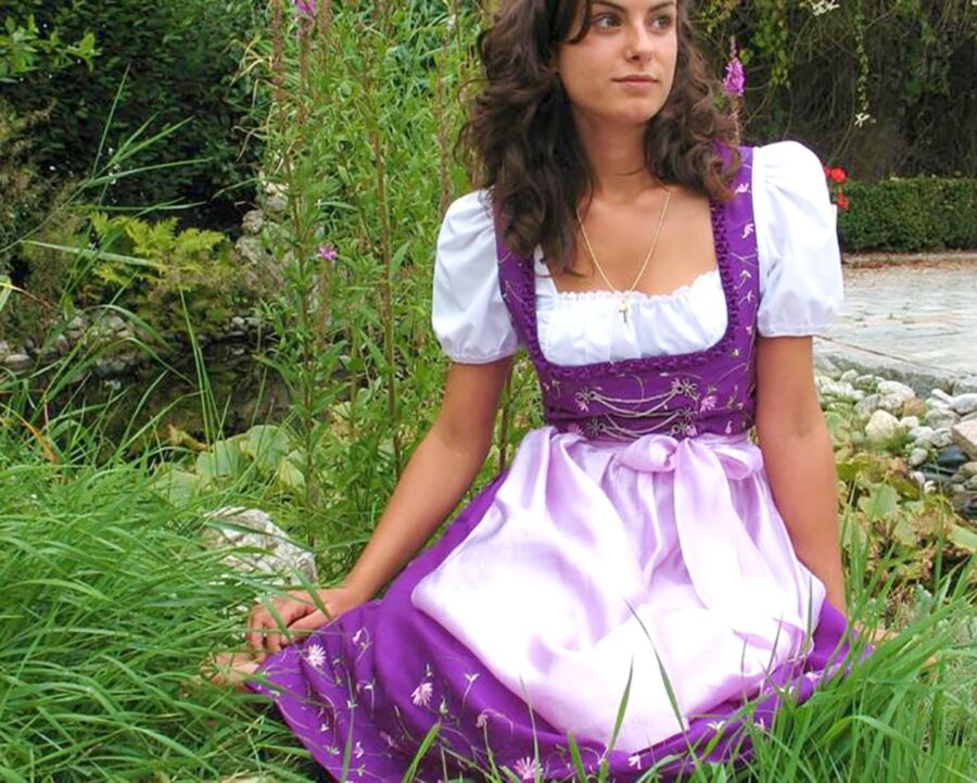 Free porn pics of Fesche Madln im Dirndl zum Hundertneunundsechszigst` n 24 of 100 pics