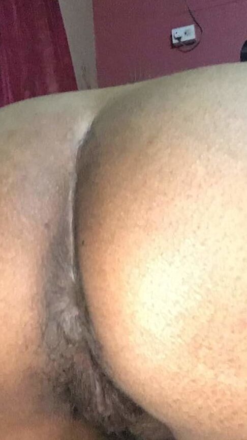 Free porn pics of Indian Whore 23 of 38 pics