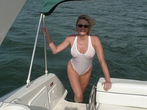 yacht handjob from milf