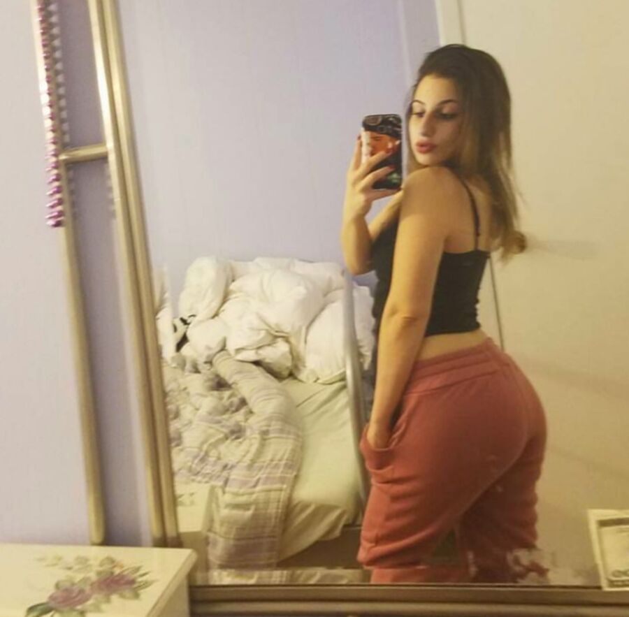 Free porn pics of Jewish snow bunny with round ass selfie 8 of 31 pics