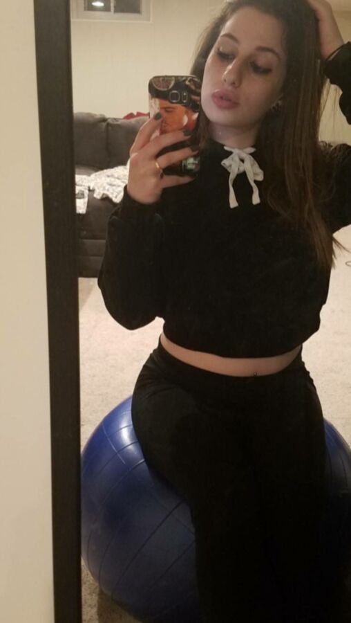 Free porn pics of Jewish snow bunny with round ass selfie 23 of 31 pics