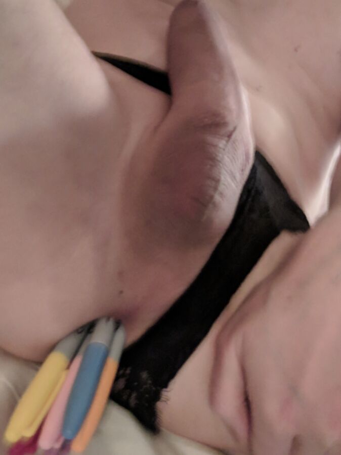 Free porn pics of Sharpies in my tight sissy ass + cumshot 5 of 9 pics