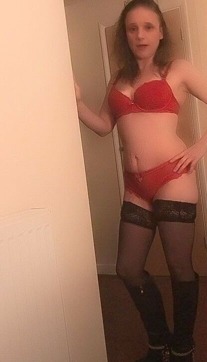 Free porn pics of fuckable UK escort with great boots 20 of 39 pics