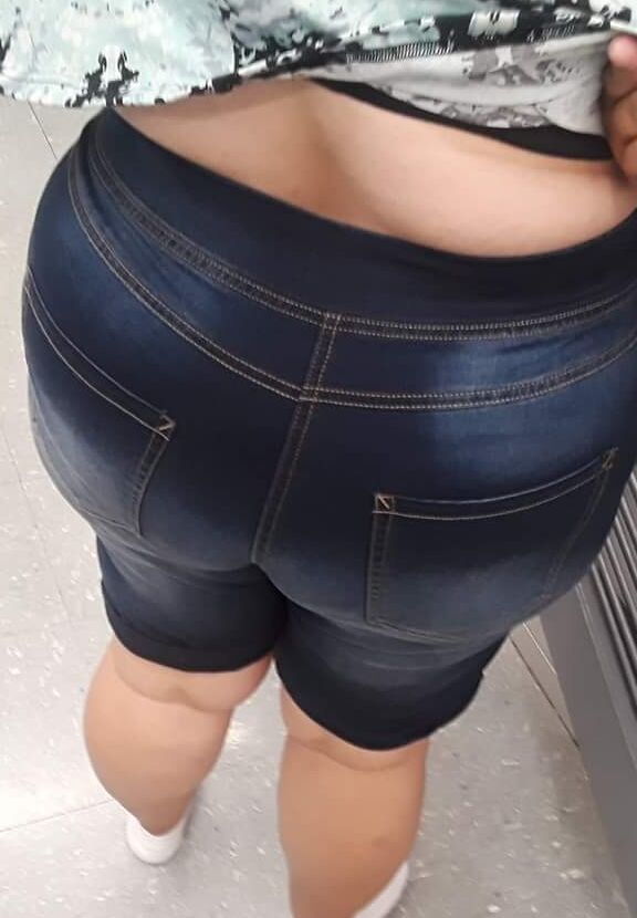 Free porn pics of Bootylicious Bebe jeggings 11 of 11 pics