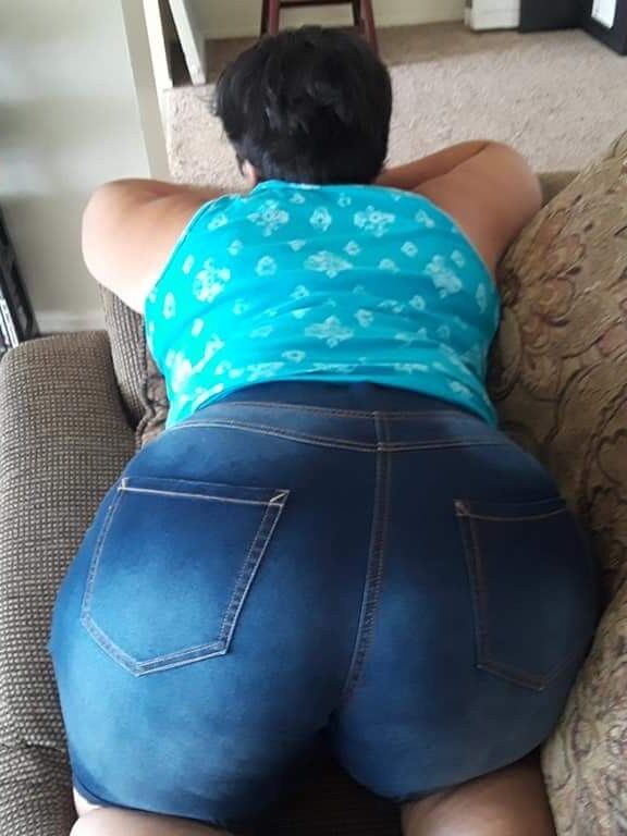 Free porn pics of Bootylicious Bebe jeggings 3 of 11 pics