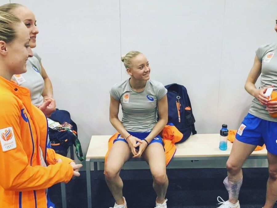 Free porn pics of Dutch olympic gymnast team 7 of 13 pics