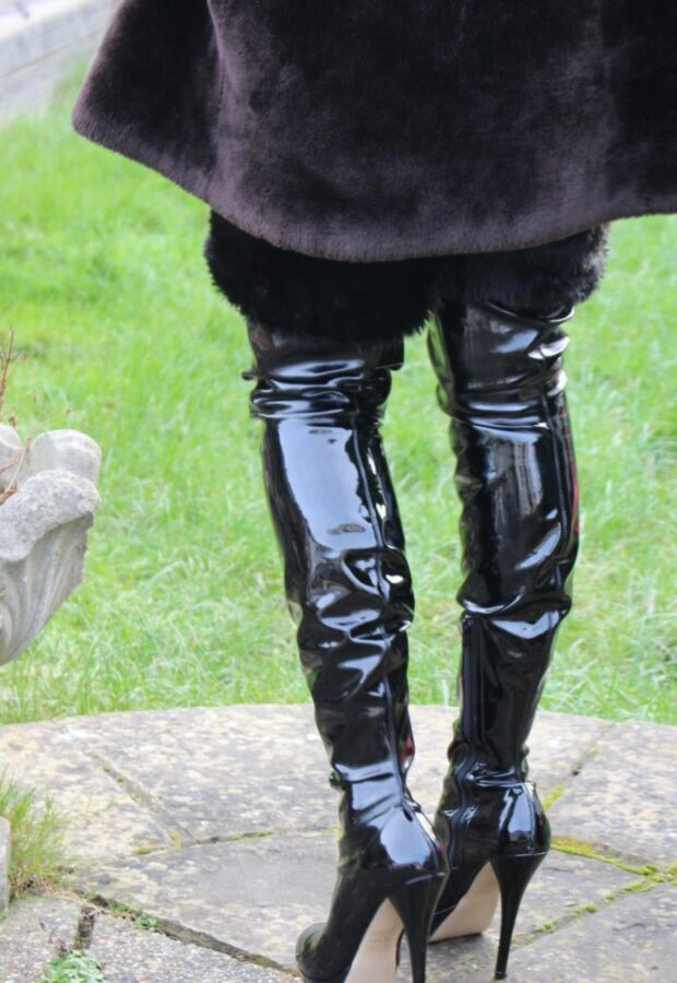 Free porn pics of UK Milf Penny in Fur Coat and Boots 6 of 62 pics