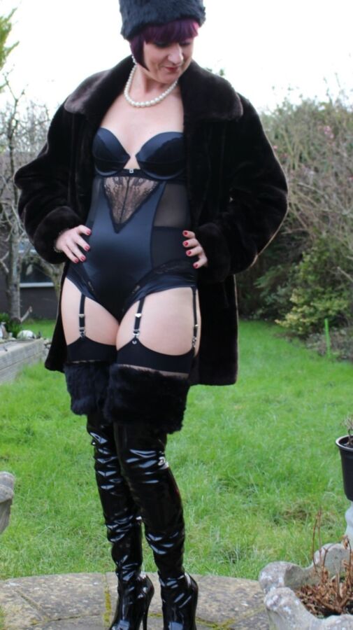 Free porn pics of UK Milf Penny in Fur Coat and Boots 16 of 62 pics
