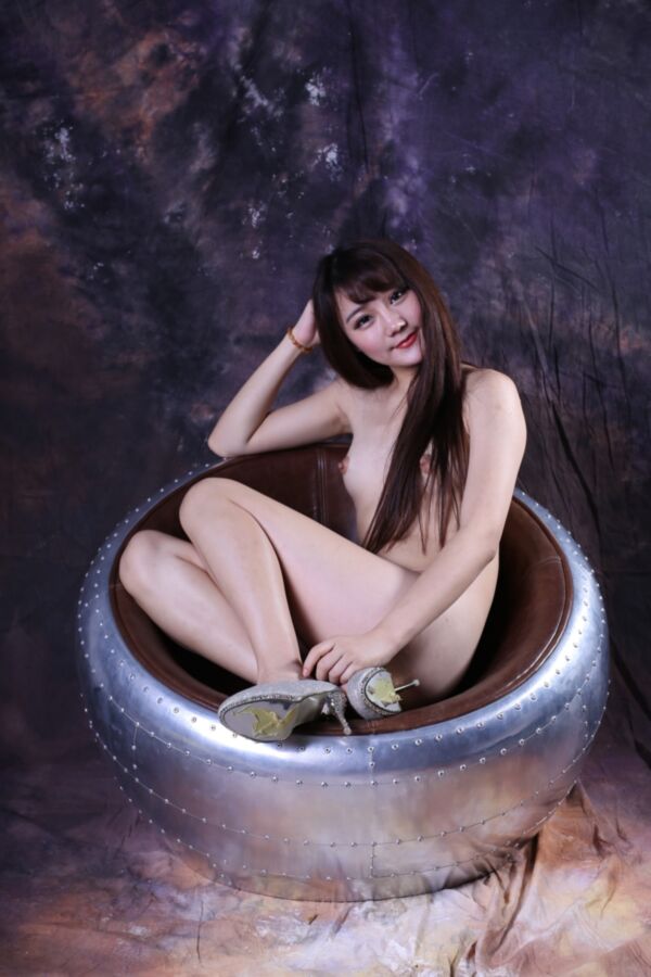 Free porn pics of Amateur Chinese Model Siqi 8 of 92 pics
