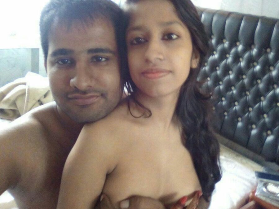 Free porn pics of Deai Hot Couple Sex 4 of 14 pics