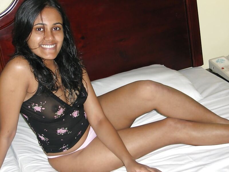 Free porn pics of indian honeymoon exposed 13 of 19 pics