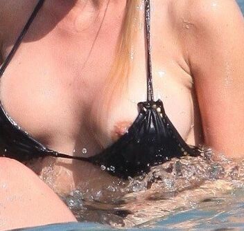 Free porn pics of nip slip 2 of 2 pics