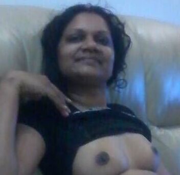 Free porn pics of indian slut wife exposed 6 of 13 pics