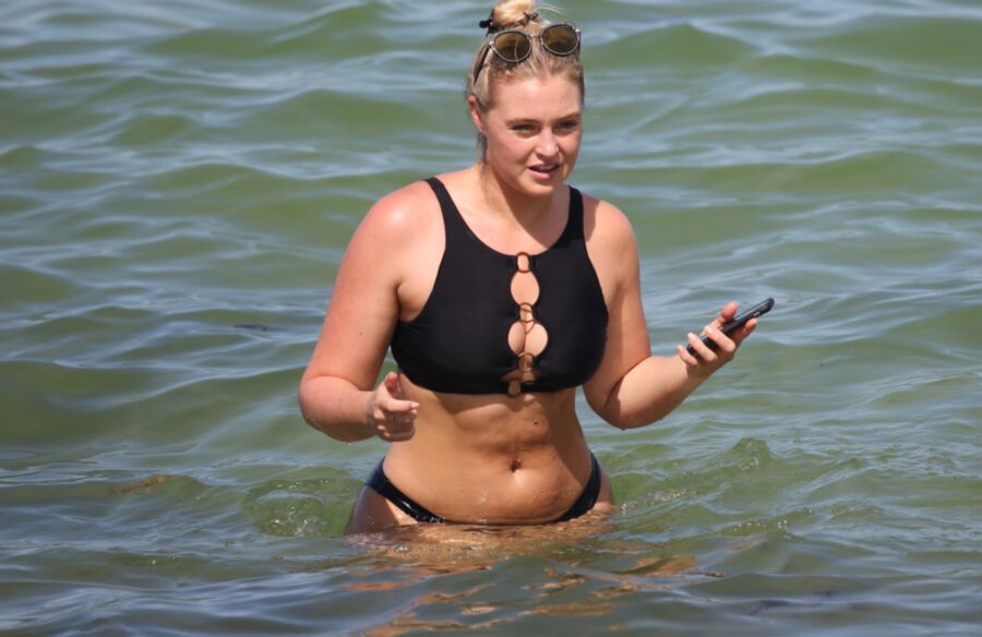 Free porn pics of Iskra Lawrence- English Babe shows Curvy Figure in Skimpy Bikini 5 of 119 pics