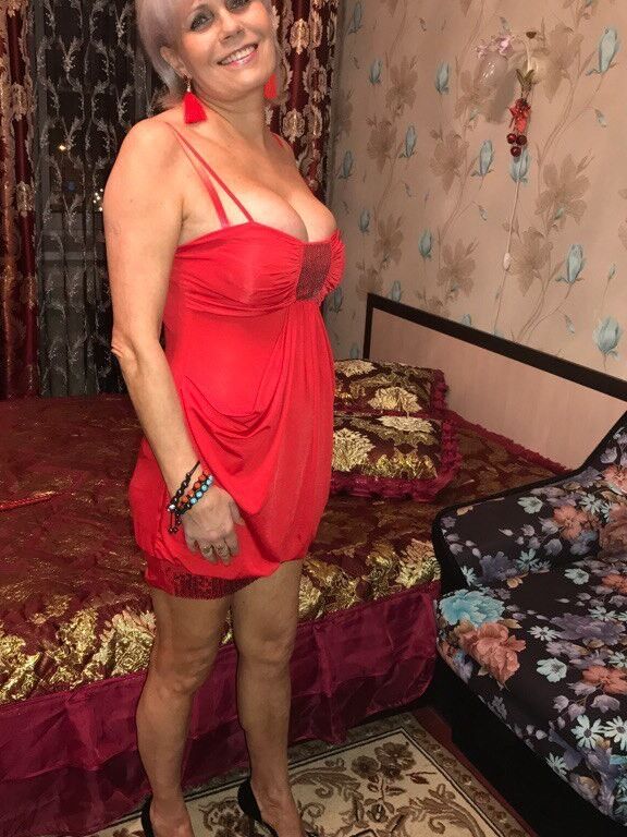 Free porn pics of sexy hot mature russian women want to get married 23 of 25 pics