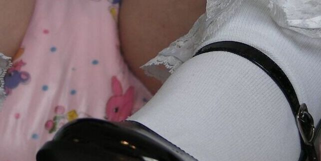 Free porn pics of Peter Went diapered sissy  lacetrimmed anklesocks and pantyhose 7 of 10 pics