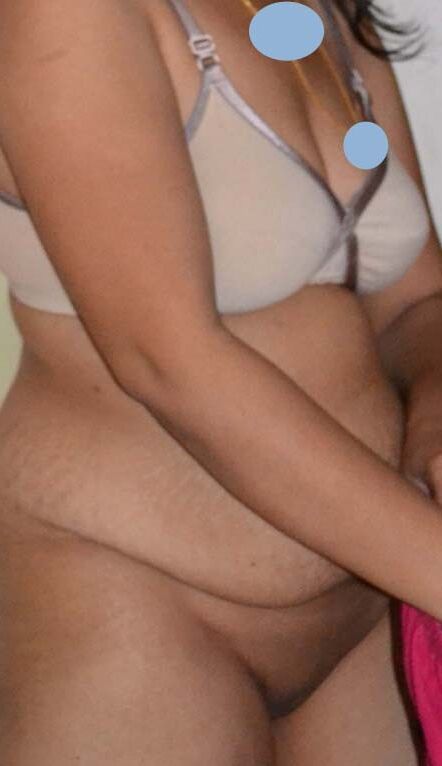 Free porn pics of Indian Hotties - Deep 6 of 40 pics