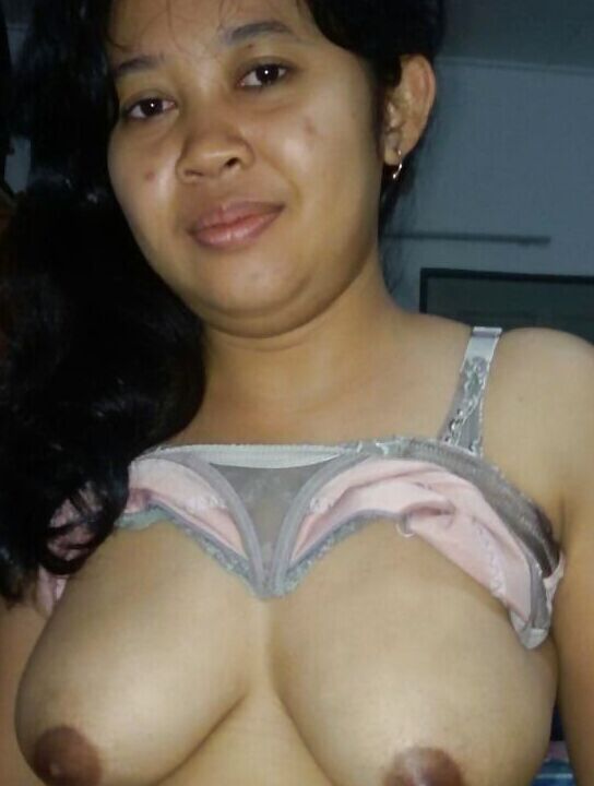 Free porn pics of amateur indonesian maid exposed 10 of 19 pics