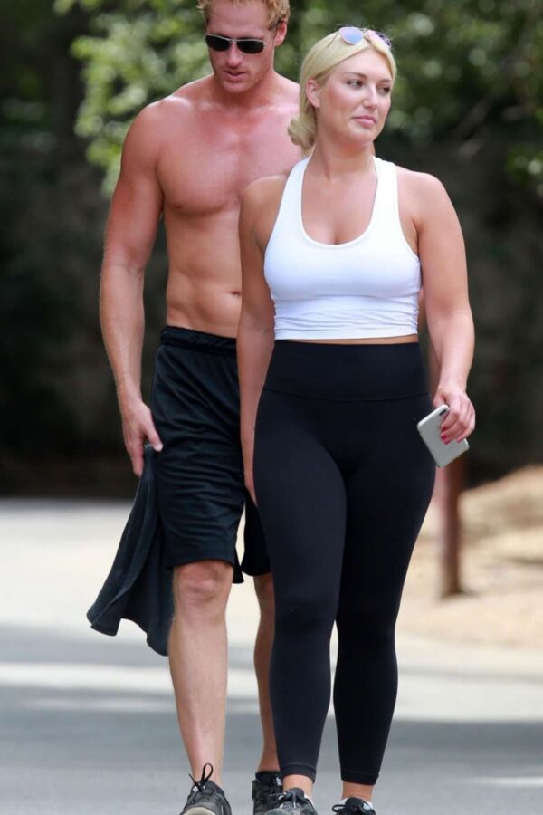 Free porn pics of Brooke Hogan - Busty, Curvy Babe out on a hike in Studio City 14 of 33 pics