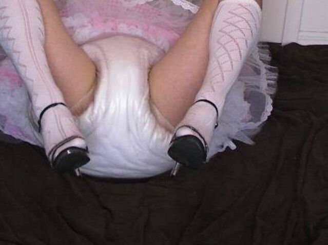 Free porn pics of Peter Went diapered sissy in frilly sissy skirts and kneesocks 6 of 8 pics