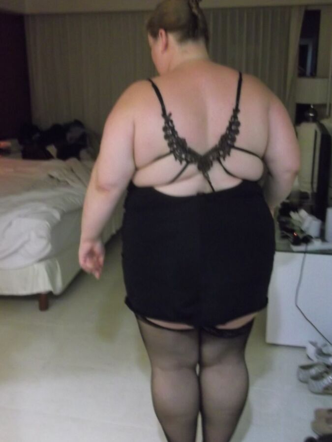 Free porn pics of UK BBW wife in lingerie at Temptation swingers Resort, Cancun 1 of 11 pics