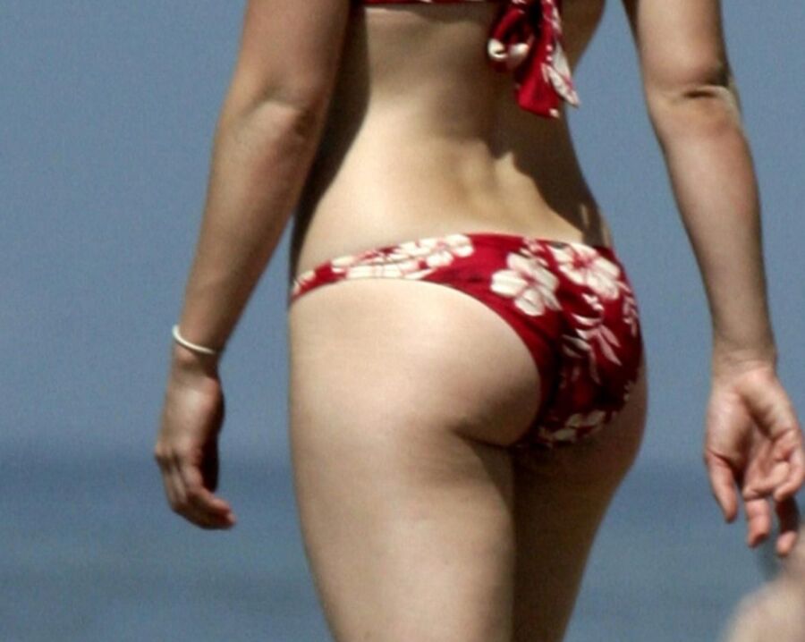 Free porn pics of Jessica Biel SWEET ASS 18 of 26 pics