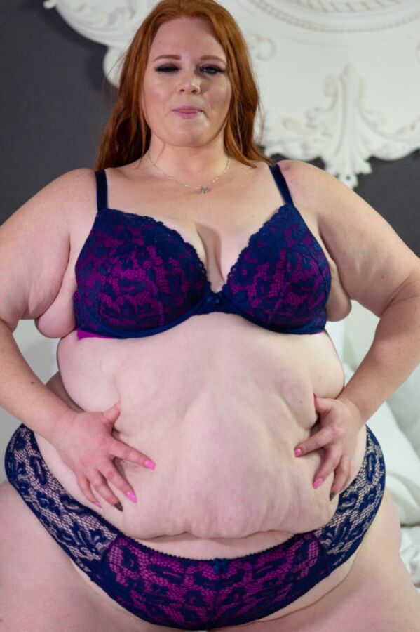 Free porn pics of Julie Ginger - blue purple lace underwear bbw bedroom tease 21 of 210 pics