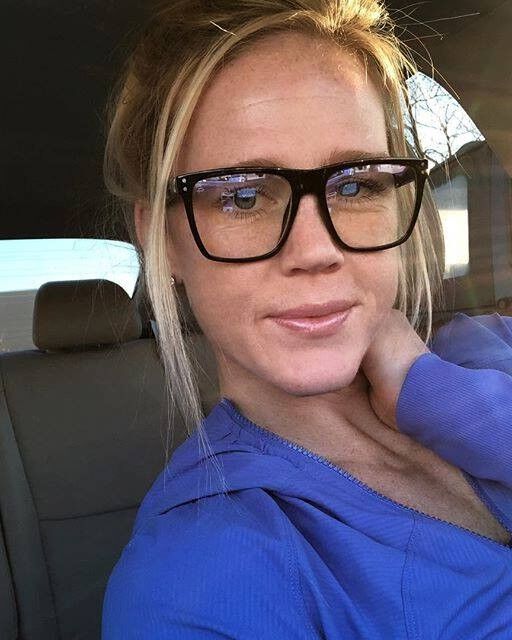 Free porn pics of Sexy Holly Holm 6 of 6 pics