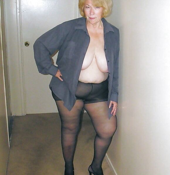 Free porn pics of pantyhose bbw 11 of 50 pics