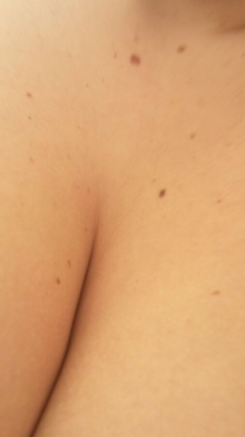 Free porn pics of bbw cleavage 18 of 20 pics