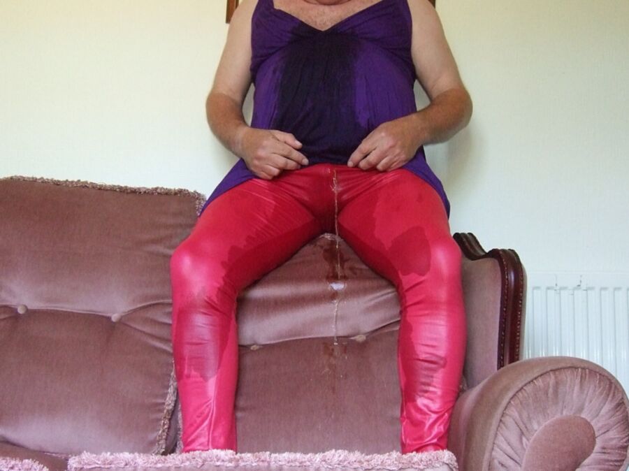 Free porn pics of Pissing Pink Leggings 2 of 16 pics