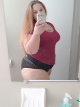 Free porn pics of Florida chubby thickness with curves, belly, fat ass, sweet face 1 of 9 pics