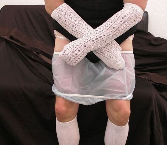 Free porn pics of Peter Went diapered sissy in pretty black leotard and kneesocks 6 of 18 pics