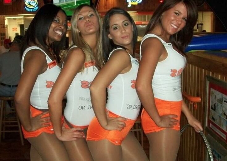 Free porn pics of Wanking @ Hooters 15 of 20 pics