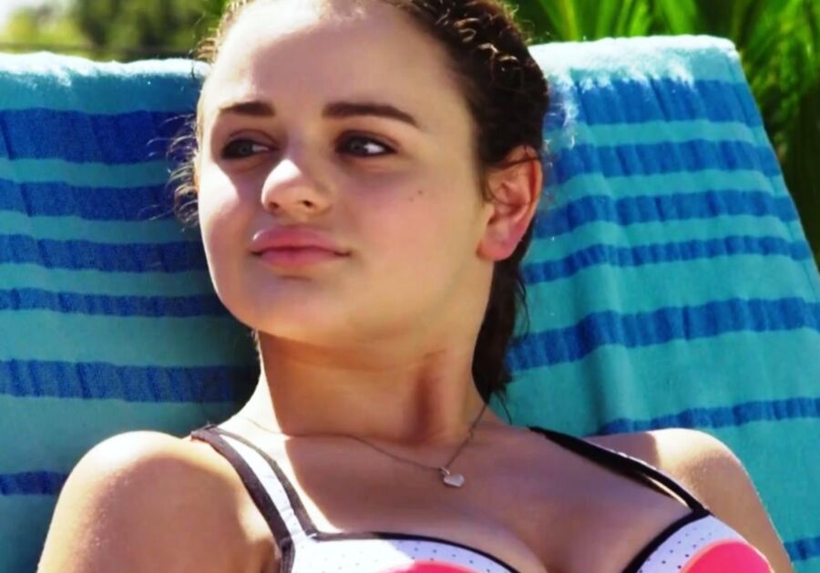 Free porn pics of Joey King in "The Kissing Booth" 9 of 26 pics