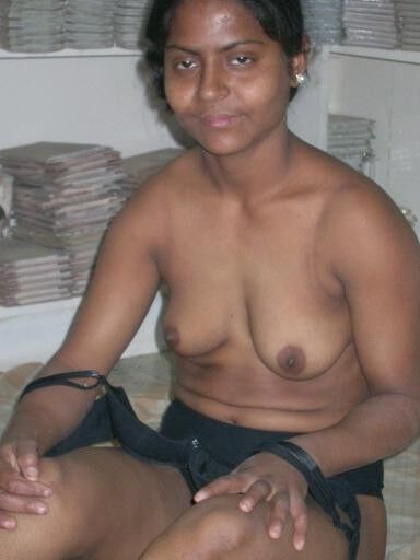Free porn pics of indian wife nude exposed by her husband 1 of 4 pics