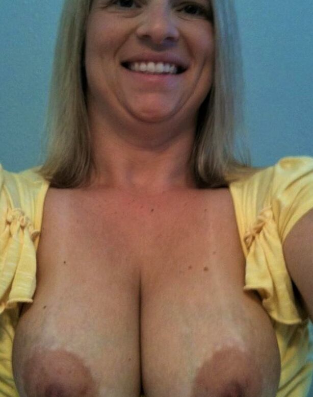 Free porn pics of MILF Big tits 11 of 66 pics