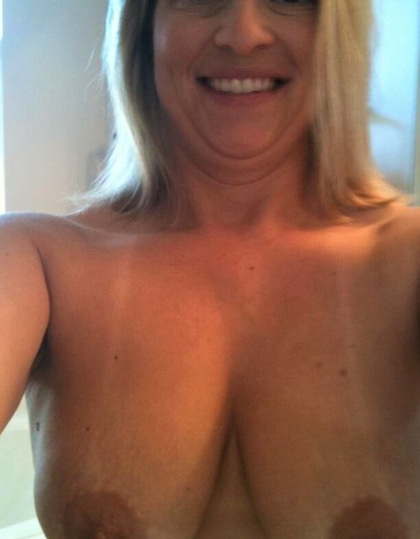 Free porn pics of MILF Big tits 15 of 66 pics