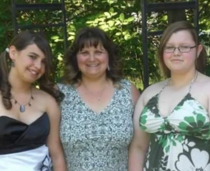 Free porn pics of Bbw kassie and her mom and sis  1 of 16 pics