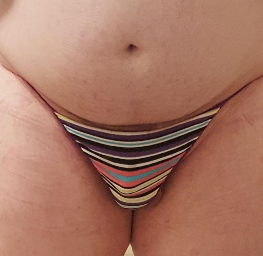 Free porn pics of FRONT IN THONG 16 of 23 pics