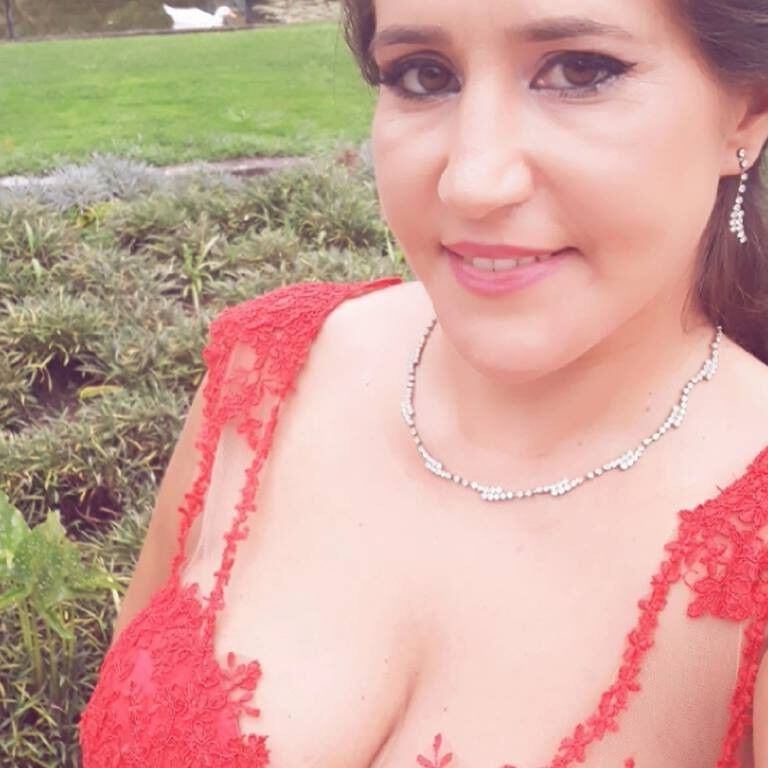 Free porn pics of Busty facebook mom (Portugal) 13 of 14 pics