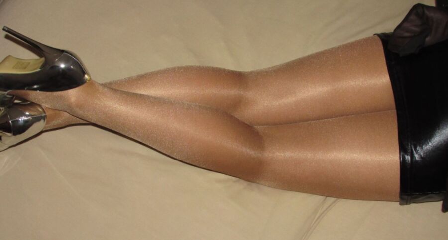 Free porn pics of My slutty pantyhose wife bound and fuck 7 of 21 pics