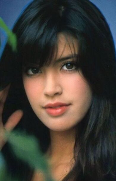 Free porn pics of Phoebe Cates sissy captions 12 of 12 pics