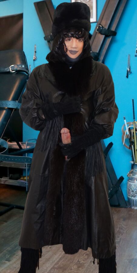 Free porn pics of Fur and Leather T-Mistress Cums in the Dungeon 10 of 15 pics