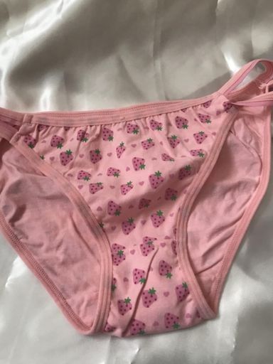 Free porn pics of japanese underwear 10 of 12 pics