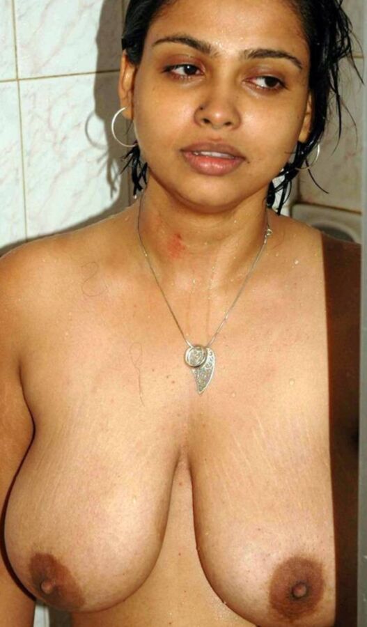 Free porn pics of Indian aunties collection 3 of 60 pics
